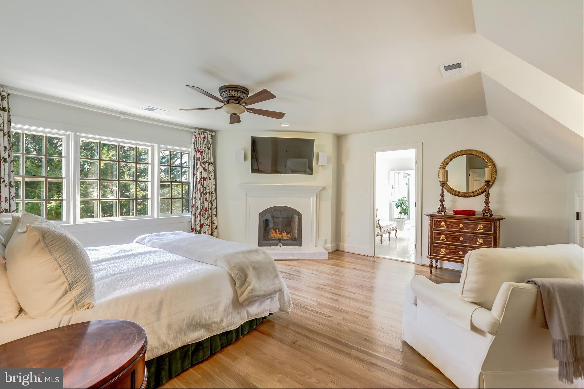 7253 Spring Side Way McLean, VA 22101 - Photo 23 of 47