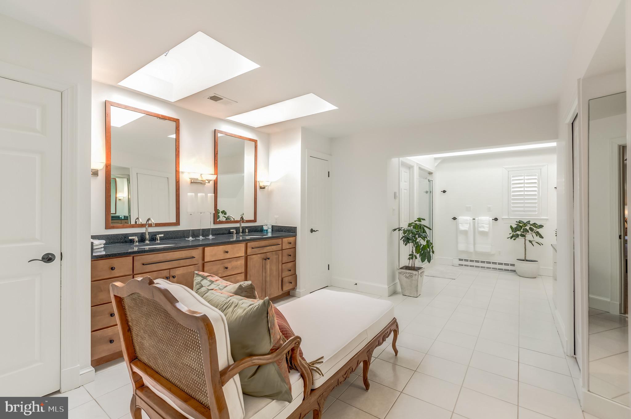 7253 Spring Side Way McLean, VA 22101 - Photo 24 of 47