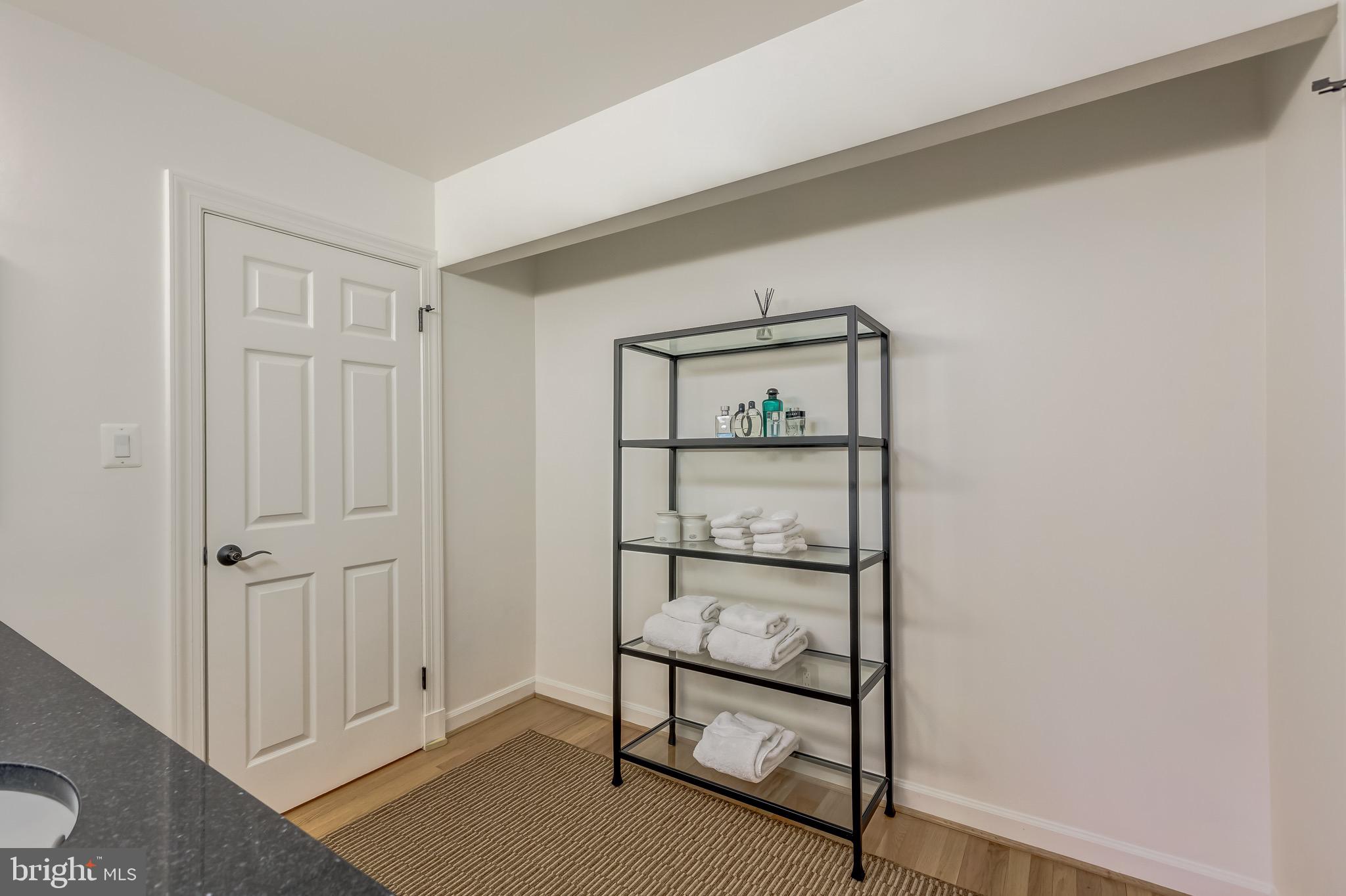 7253 Spring Side Way McLean, VA 22101 - Photo 35 of 47