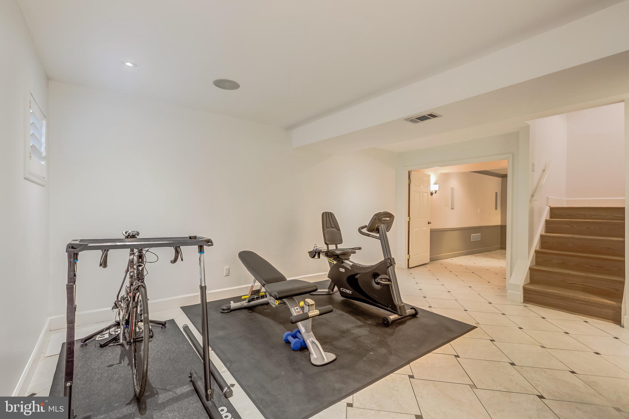 7253 Spring Side Way McLean, VA 22101 - Photo 44 of 47