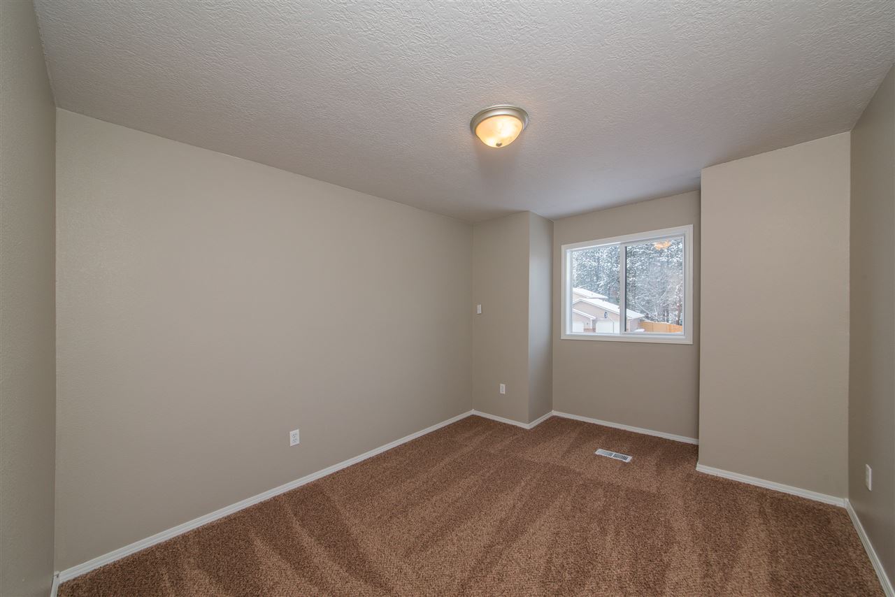 14616 North Lowe Road Mead, WA 99021 - Photo 14 of 20