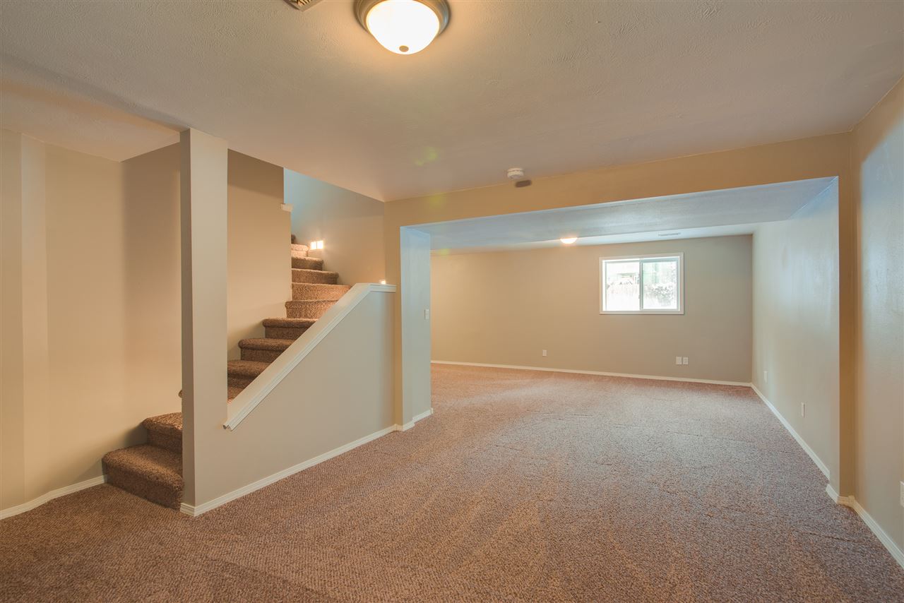 14616 North Lowe Road Mead, WA 99021 - Photo 16 of 20