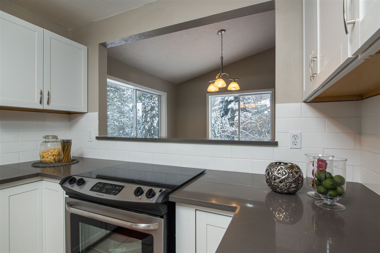 14616 North Lowe Road Mead, WA 99021 - Photo 4 of 20