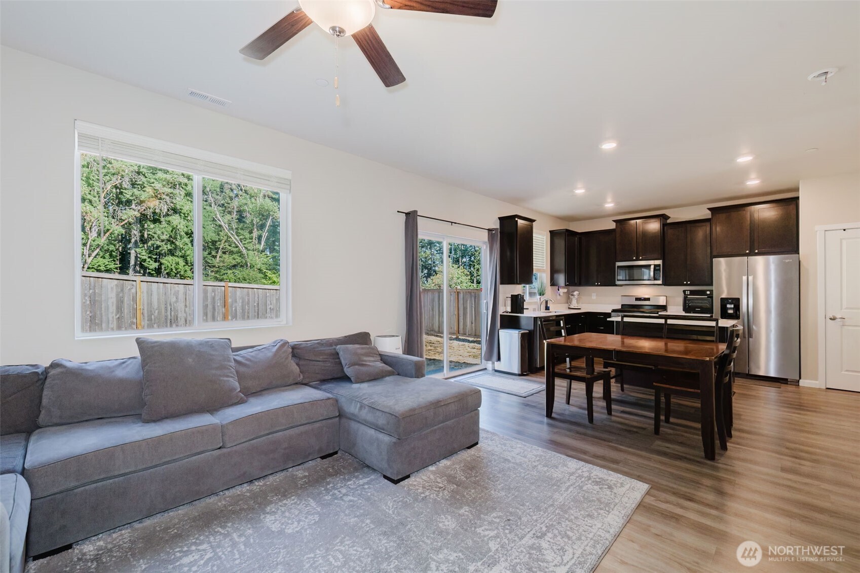 179 Russell Road Bremerton, WA 98312 - Photo 11 of 33 Gallery Image 11