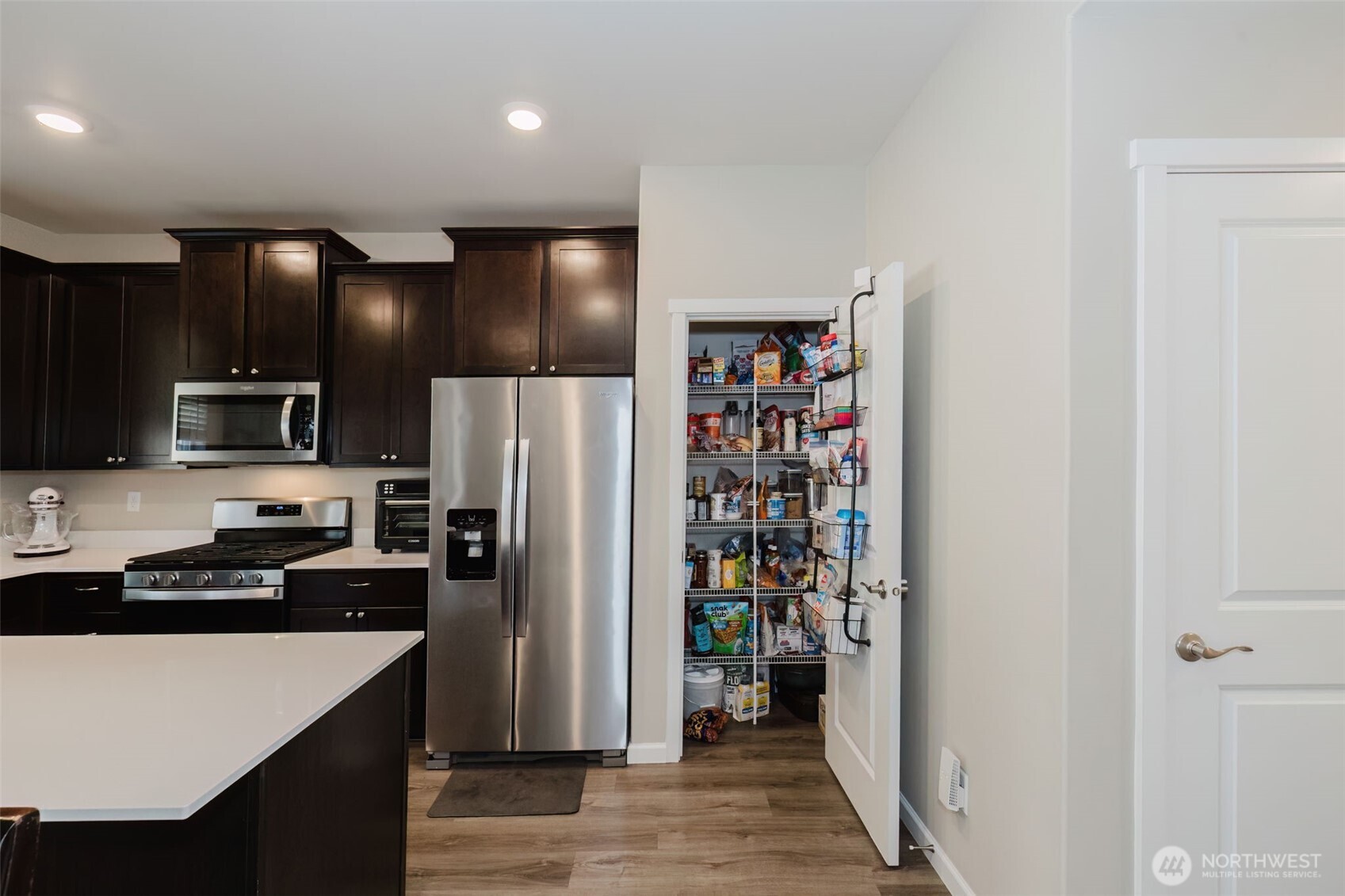 179 Russell Road Bremerton, WA 98312 - Photo 8 of 33 Gallery Image 8