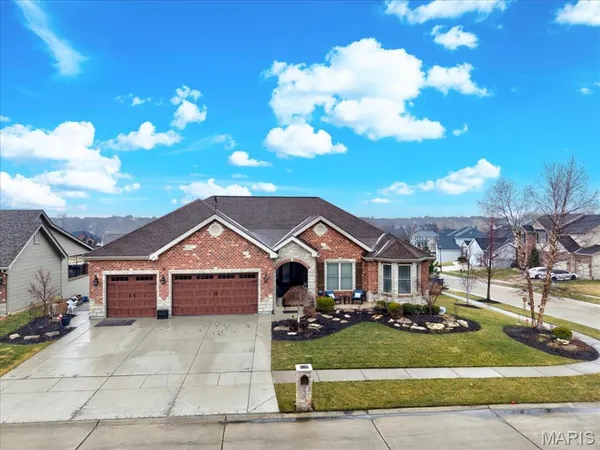 $589,000 | 534 Forest Park Drive, Wentzville, MO 63385