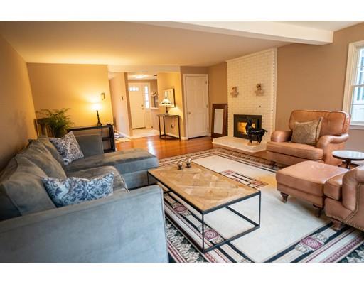 60 Dunster Road Bedford, MA 01730 - Photo 2 of 21 Gallery Image 2