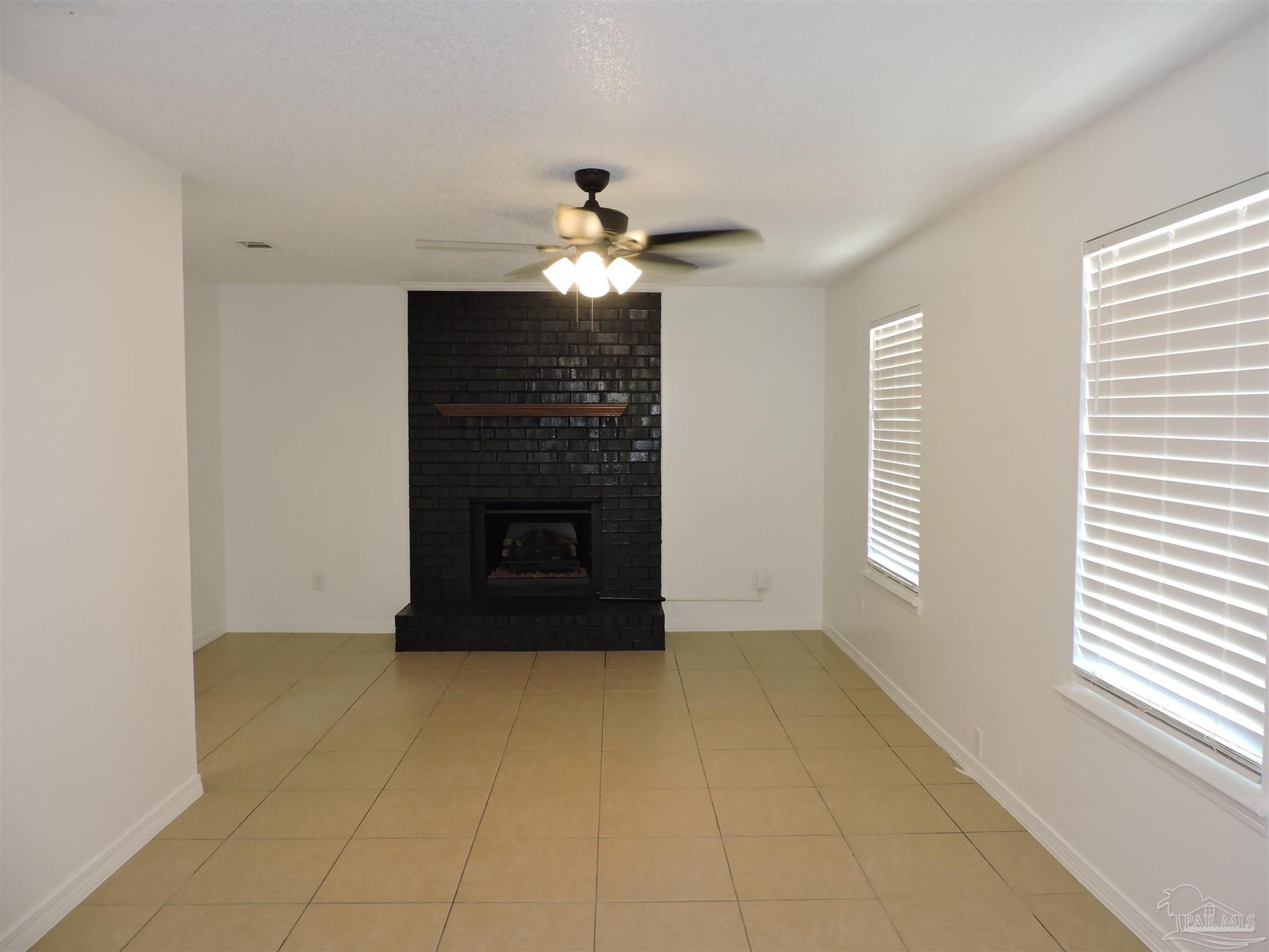 6611 Bellview Pines Place Pensacola, FL 32526 - Photo 4 of 25