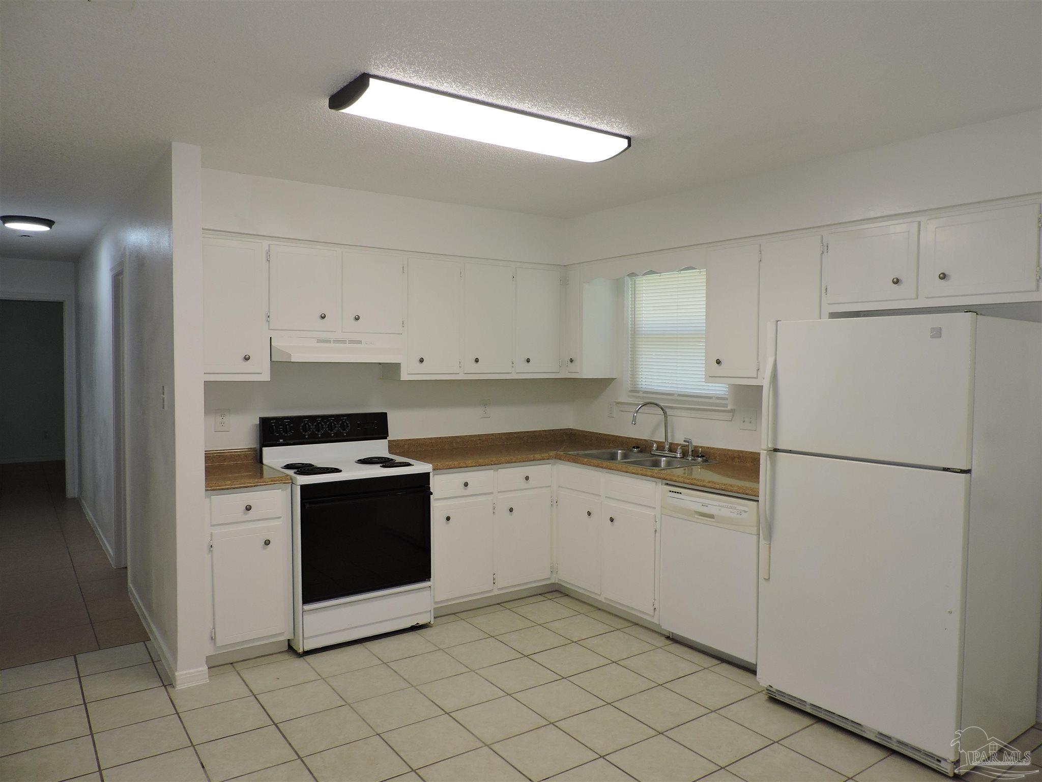 6611 Bellview Pines Place Pensacola, FL 32526 - Photo 8 of 25