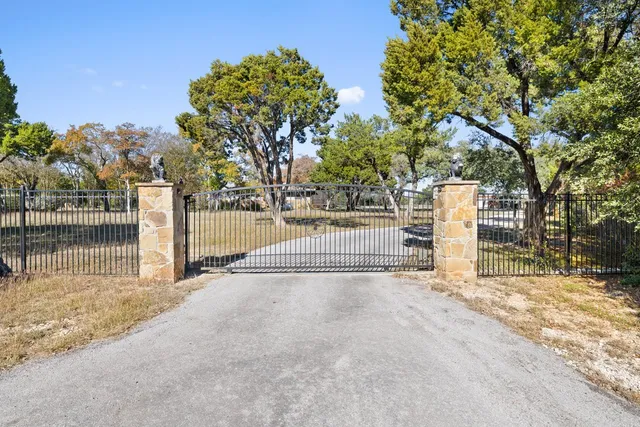 $725,000 | 200 Mesa Oaks, Leander, TX 78641