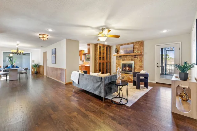 $725,000 | 200 Mesa Oaks, Leander, TX 78641