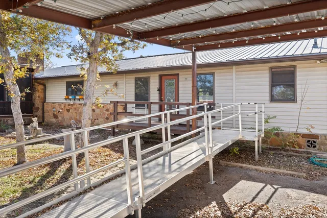 $725,000 | 200 Mesa Oaks, Leander, TX 78641