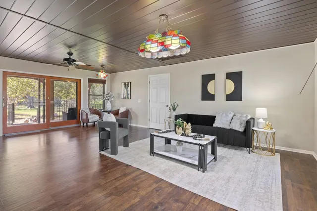 $725,000 | 200 Mesa Oaks, Leander, TX 78641