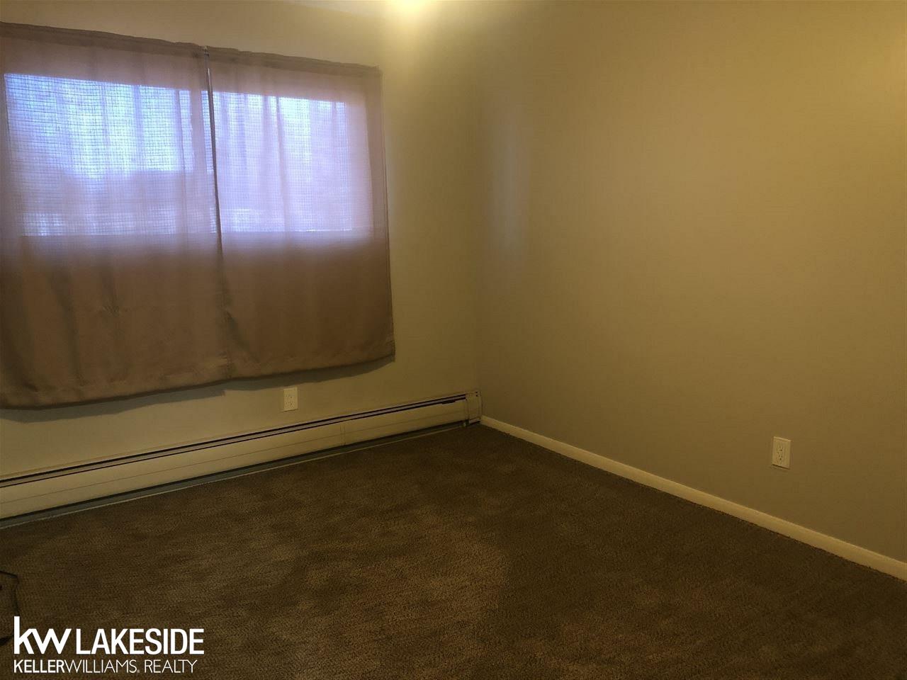 21530 Kelly Road, Unit 107 Eastpointe, MI 48021 - Photo 12 of 13