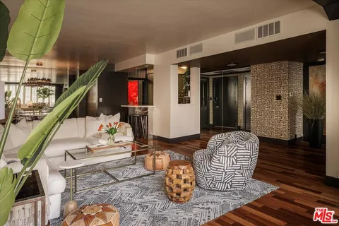 $1,095,000 | 531 North Rossmore Avenue, Unit 204, Los Angeles, CA 90004