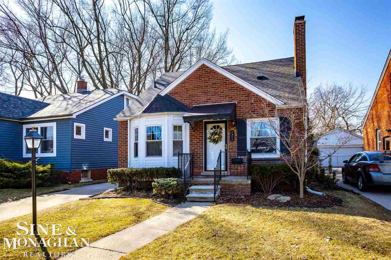 1977 Hawthorne Road Grosse Pointe Woods, MI 48236 - Photo 31 of 36