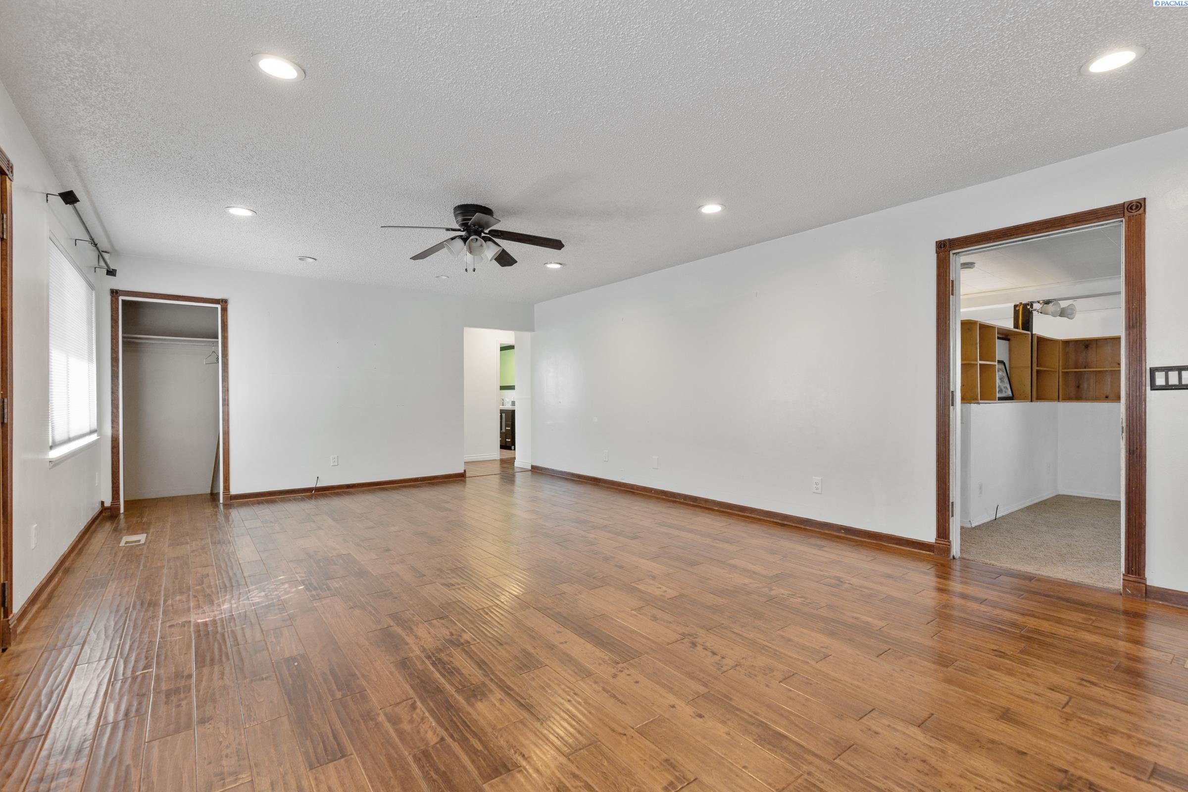1310 Scoon Road Sunnyside, WA 98944 - Photo 8 of 43 Gallery Image 8