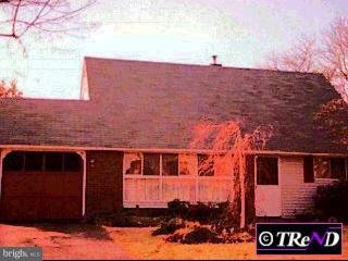 19 Hearth Road Levittown, PA 19056 - Photo 1 of 1 Gallery Image 1