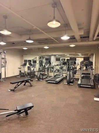 $1,500 | 2917 Main Street, Unit 210, Buffalo, NY 14214