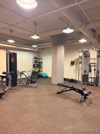 $1,500 | 2917 Main Street, Unit 210, Buffalo, NY 14214