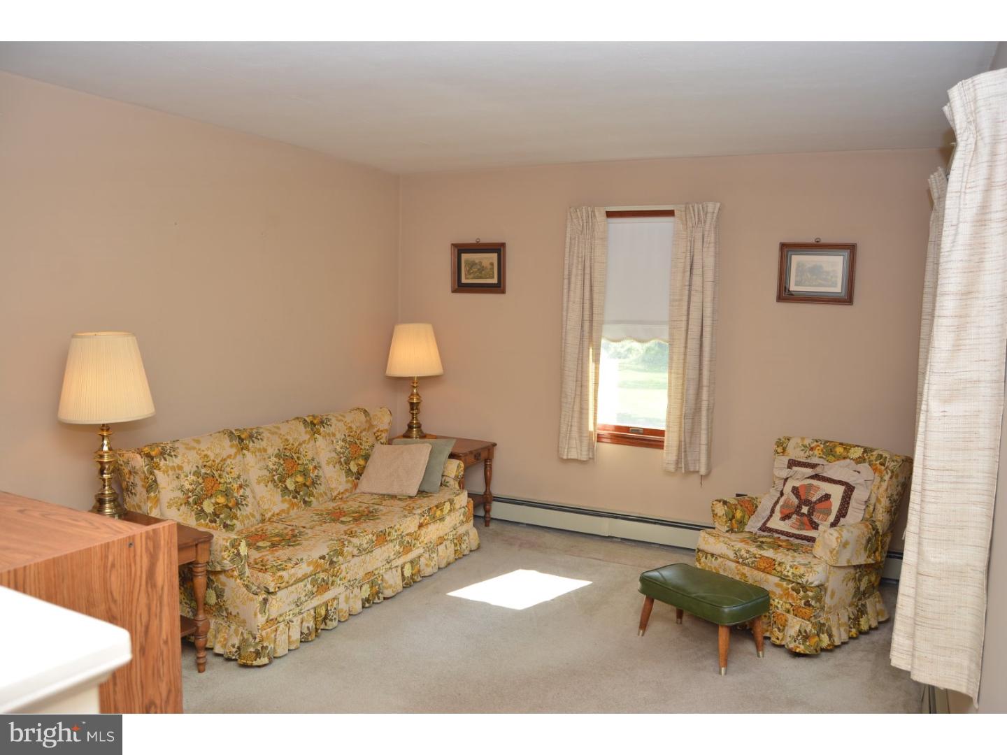 301 Sharon Road Robbinsville, NJ 08691 - Photo 3 of 17 Living Room