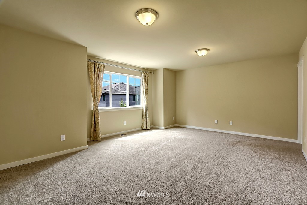 222 Field Avenue Northeast Renton, WA 98059 - Photo 14 of 25