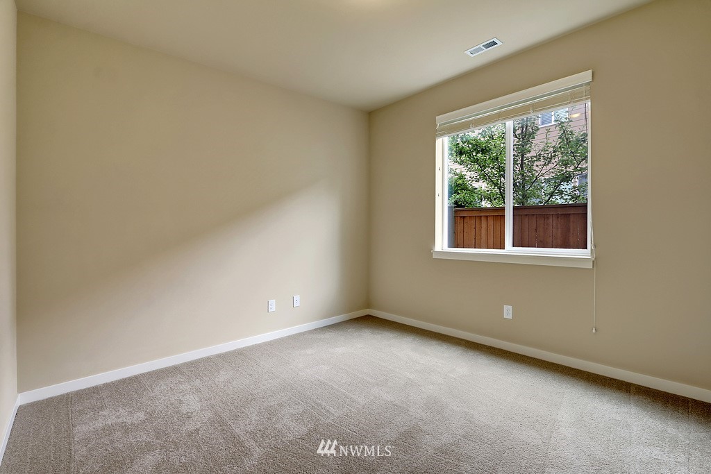 222 Field Avenue Northeast Renton, WA 98059 - Photo 22 of 25
