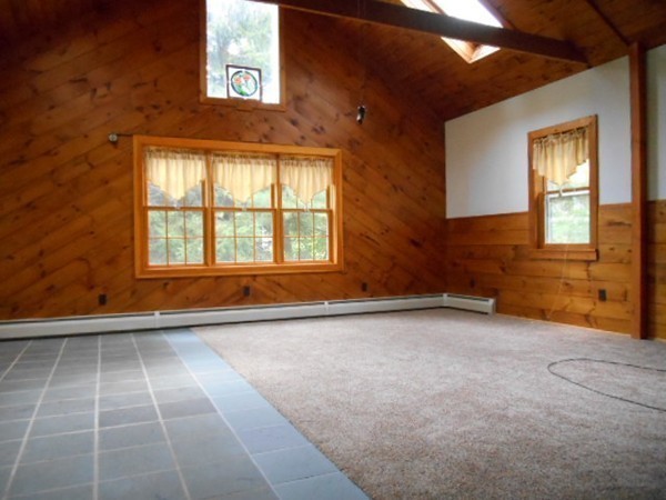 8 Victoria Avenue Rutland, MA 01543 - Photo 13 of 30