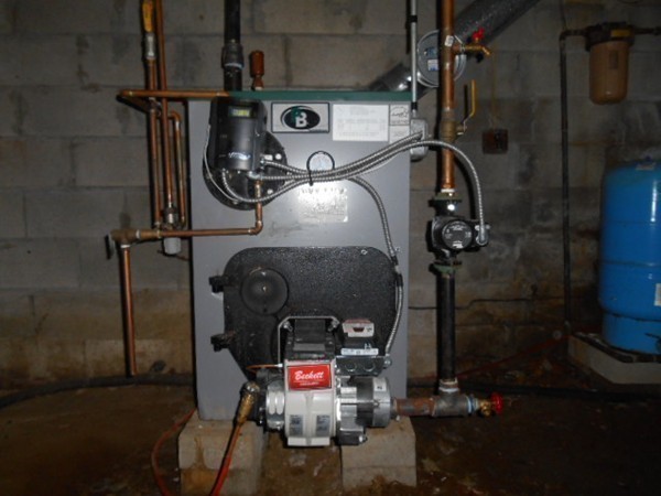 8 Victoria Avenue Rutland, MA 01543 - Photo 30 of 30 a close view of water heater room