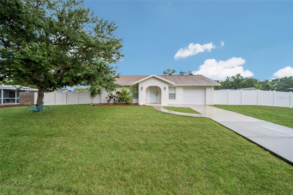 643 Mobile Road Venice, FL 34293 - Photo 1 of 30