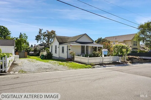 $2,800,000 | 407 Pine Street, Capitola, CA 95010