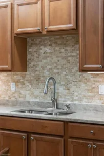 a view of entryway with livingroom