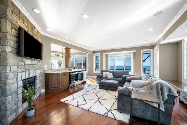 $1,595,000 | 651 Sul Lago South, Benton Harbor, MI 49022