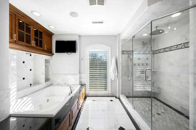 $1,595,000 | 651 Sul Lago South, Benton Harbor, MI 49022