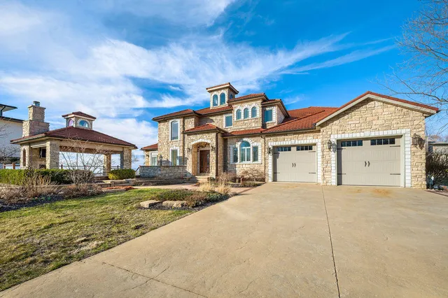 $1,595,000 | 651 Sul Lago South, Benton Harbor, MI 49022