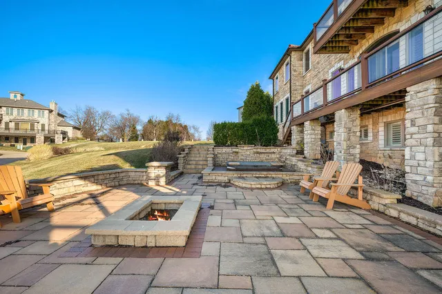 $1,595,000 | 651 Sul Lago South, Benton Harbor, MI 49022