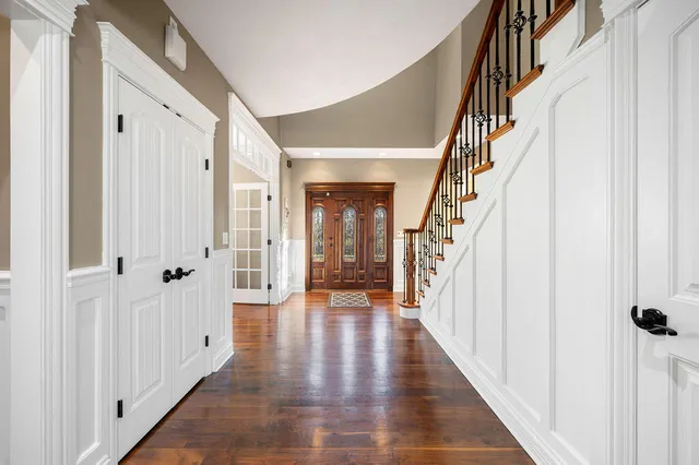 $1,595,000 | 651 Sul Lago South, Benton Harbor, MI 49022