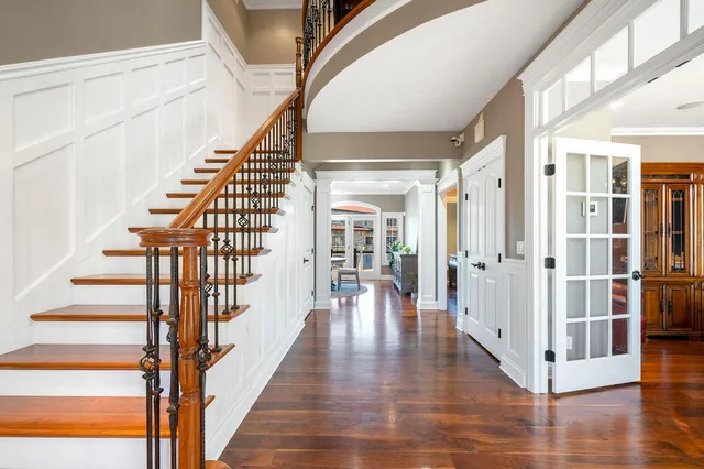 $1,595,000 | 651 Sul Lago South, Benton Harbor, MI 49022