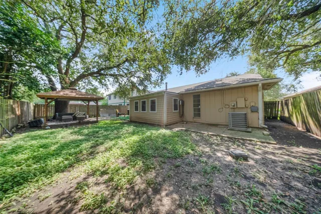 $1,850 | 15738 Tammany Lane, Houston, TX 77082