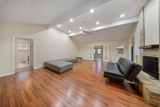 $1,850 | 15738 Tammany Lane, Houston, TX 77082