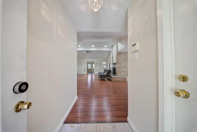 $1,850 | 15738 Tammany Lane, Houston, TX 77082