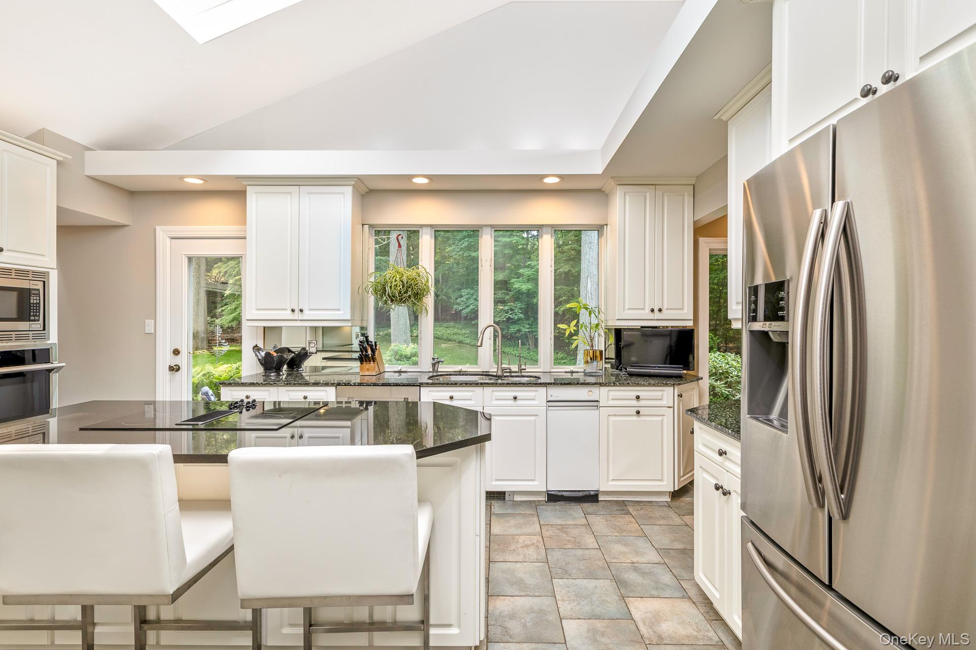 29 Farm Road St. James, NY 11780 - Photo 9 of 49