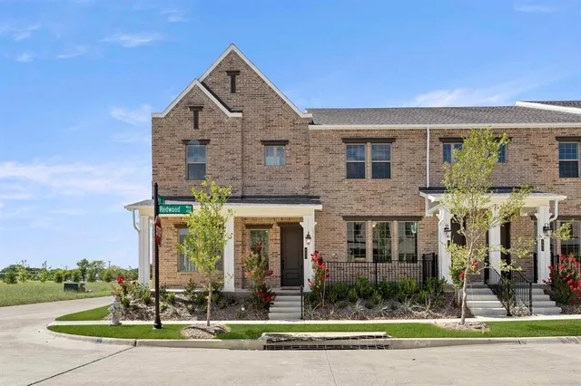 $384,800 | 627 Redwood Way, Mansfield, TX 76063