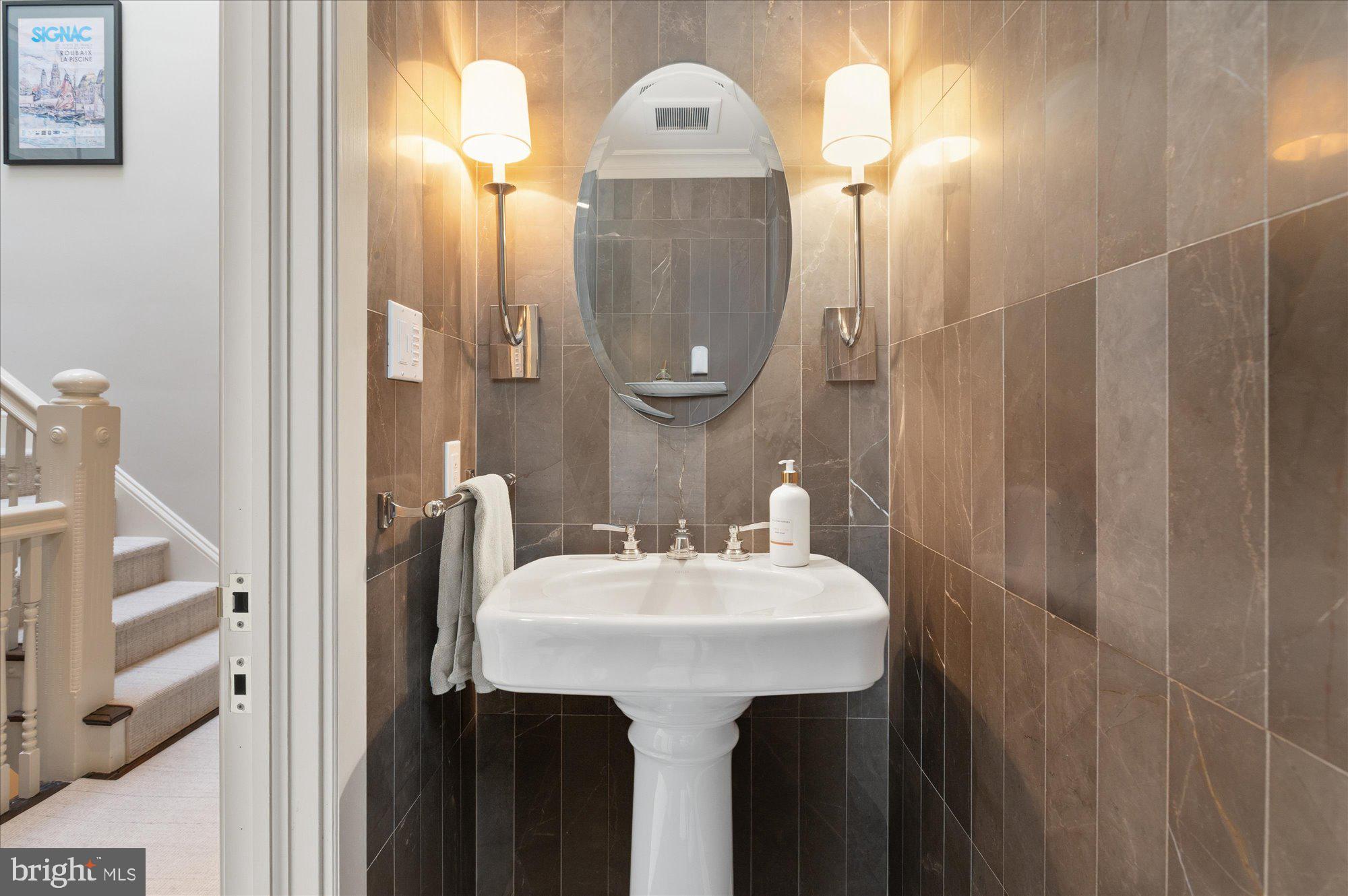 1615 35th Street Northwest Washington, DC 20007 - Photo 17 of 43 Powder room