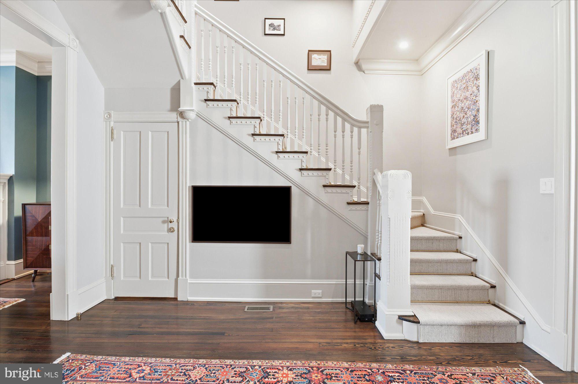 1615 35th Street Northwest Washington, DC 20007 - Photo 10 of 43 Double salon