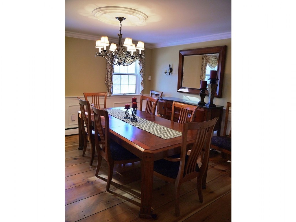 423 Hurricane Road Keene, NH 03431 - Photo 11 of 32
