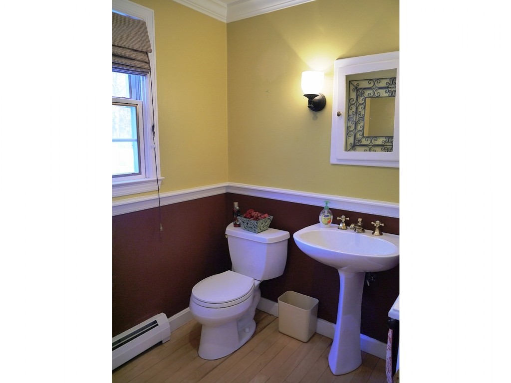 423 Hurricane Road Keene, NH 03431 - Photo 13 of 32