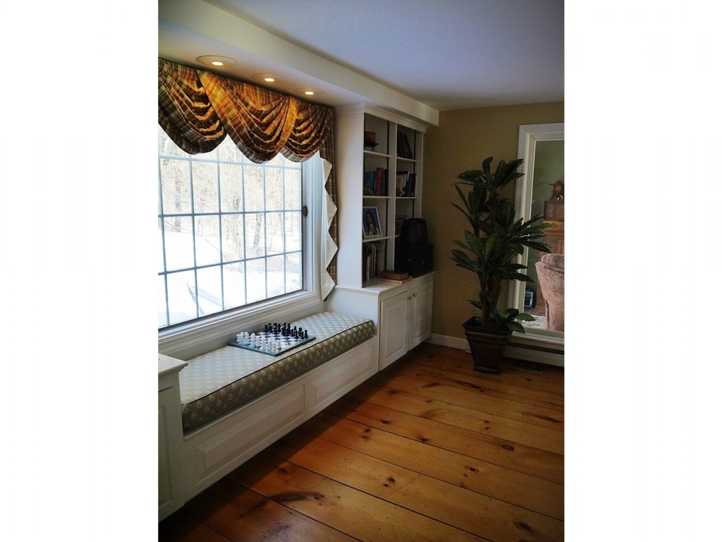 423 Hurricane Road Keene, NH 03431 - Photo 16 of 32