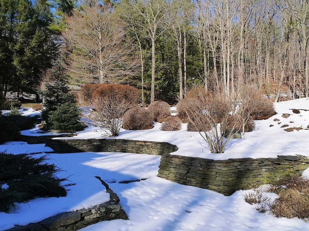 423 Hurricane Road Keene, NH 03431 - Photo 4 of 32