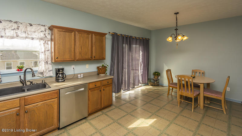 7906 Westbrook Road Louisville, KY 40258 - Photo 19 of 40 _DSC5130 - Copy